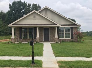 8731 Kimberly Dawn Dr, Southaven, MS 38671