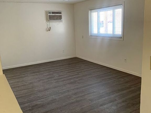 4th image of 1426 Case Ave E #3