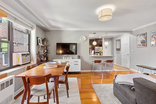 Sold by Level Group | media 12