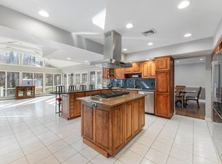 850 Valley Rd, Watchung, NJ 07069