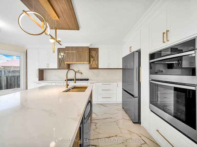 5016 Natkarni Cres #UPPER — Photo 21