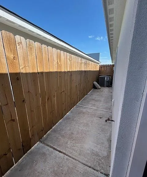 1122 Country Club Dr #4 — Photo 20