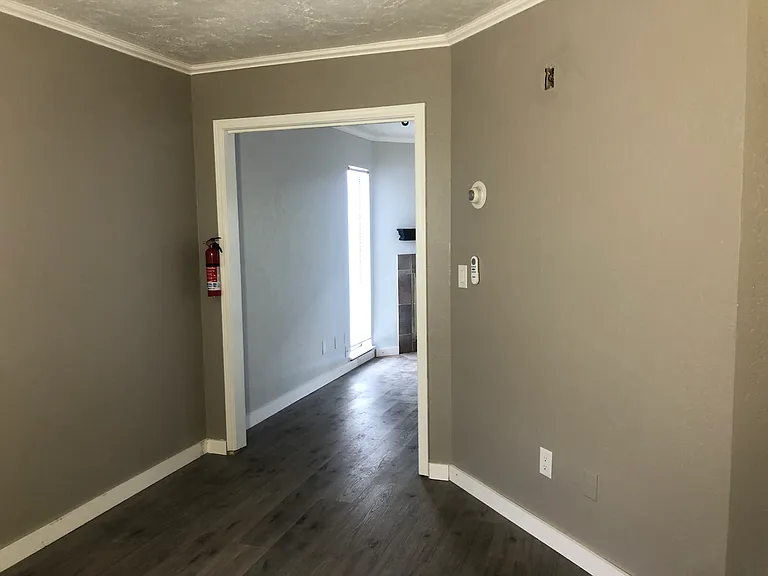 11530 N May Ave #D104 — Photo 11