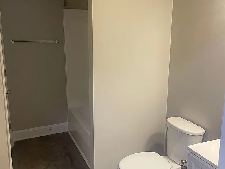 4509 Lansing Dr — Photo 9