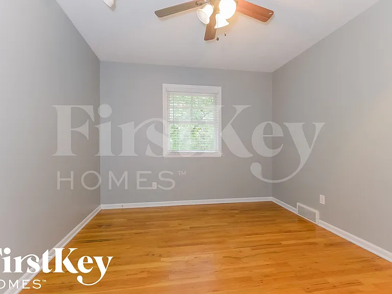 10342 Walmer St — Photo 12