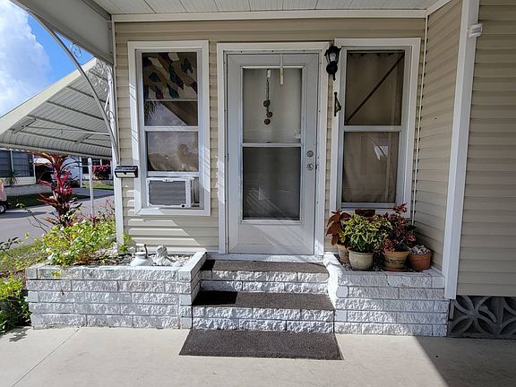 3rd image of 479 Avanti Way Blvd #479
