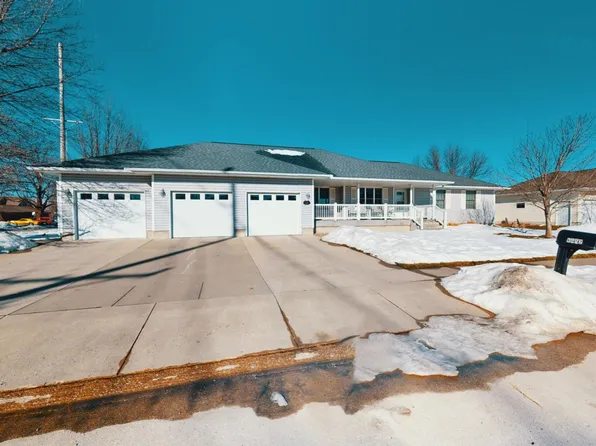 3226 35th St, Columbus, NE 68601