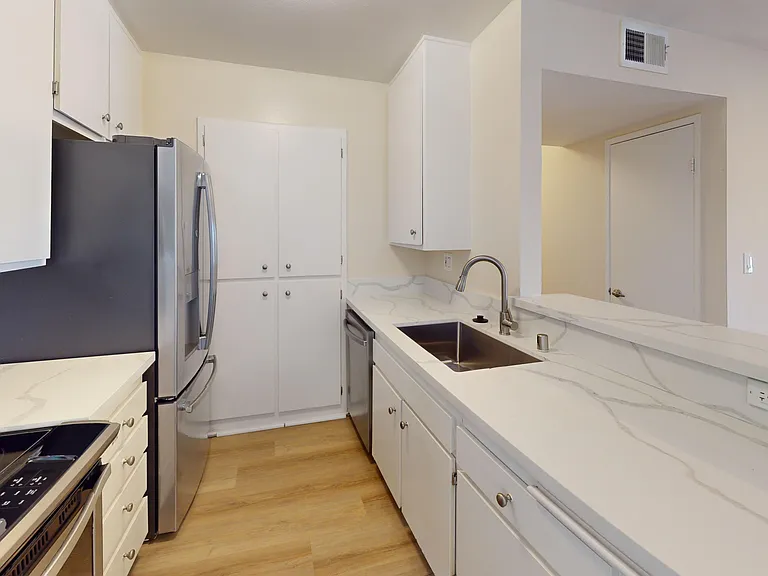 The Willows Apartments — Photo 24