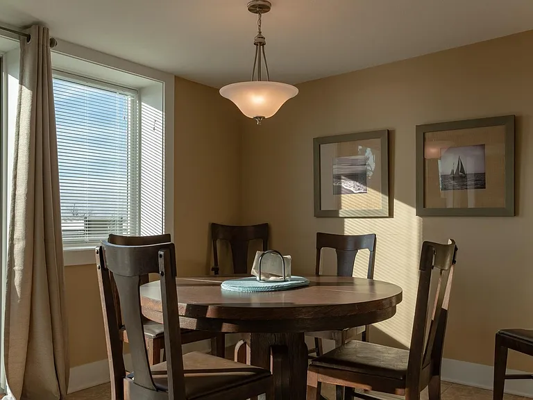 17 Emmet Ct #B — Photo 2