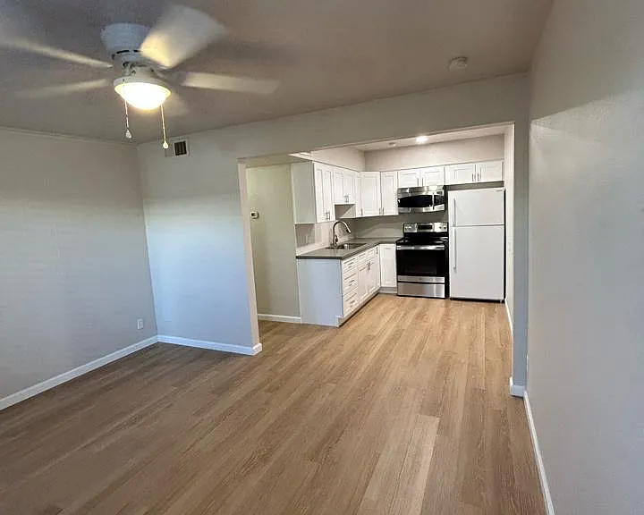 2126 S Granada Dr #2 — Photo 4