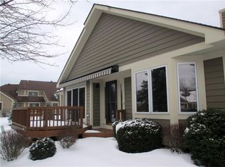 384 Spinnaker Ln, Webster, NY 14580