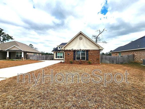 3rd image of 6061 Twenty One Oaks Dr