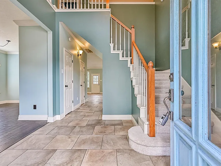 2714 Safe Harbour Cir — Photo 3