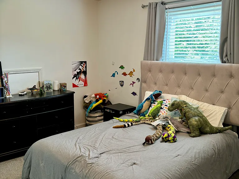 604 Greenleaf Ave — Photo 16