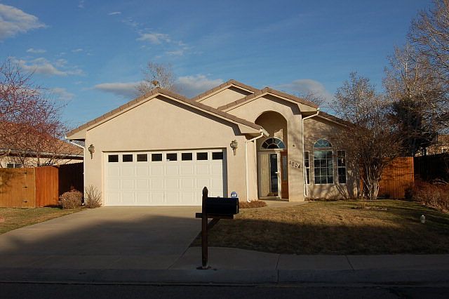 1st image of 1004 Cedarcrest Dr