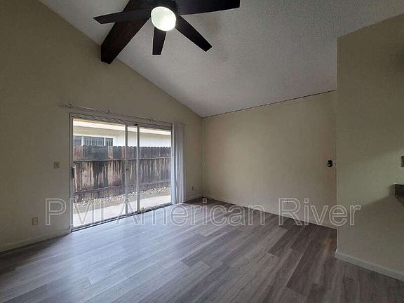 5th image of 9138 Nasreen Dr