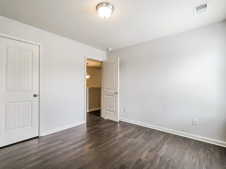 1314 Little Hampton Dr — Photo 14