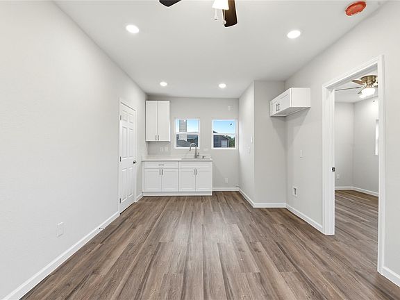 5th image of 7010 Brownsville St