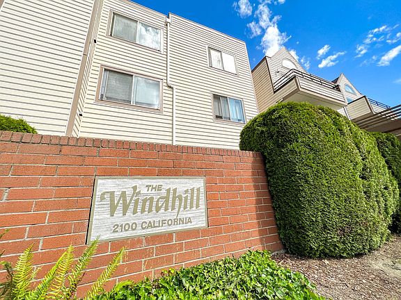 3rd image of 2100 California Ave SW #202