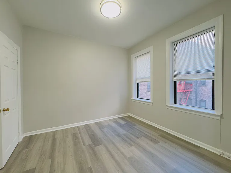 225 Academy St #31E — Photo 6