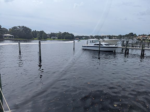 You're gonna enjoy being right on the Tampa Bay River!