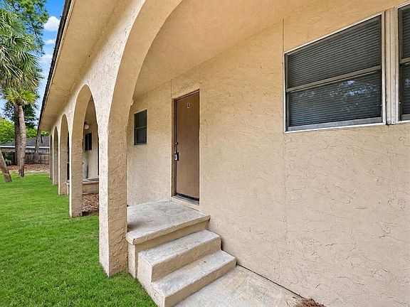 2nd image of 1011 Hondo Ave APT B