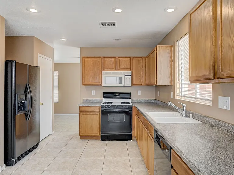 8621 Grand Pine Ave — Photo 44