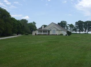 318 Fields Ln, Simpsonville, KY 40067
