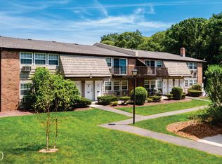 147 Lake Shore Rd #106A, Ronkonkoma, NY 11779