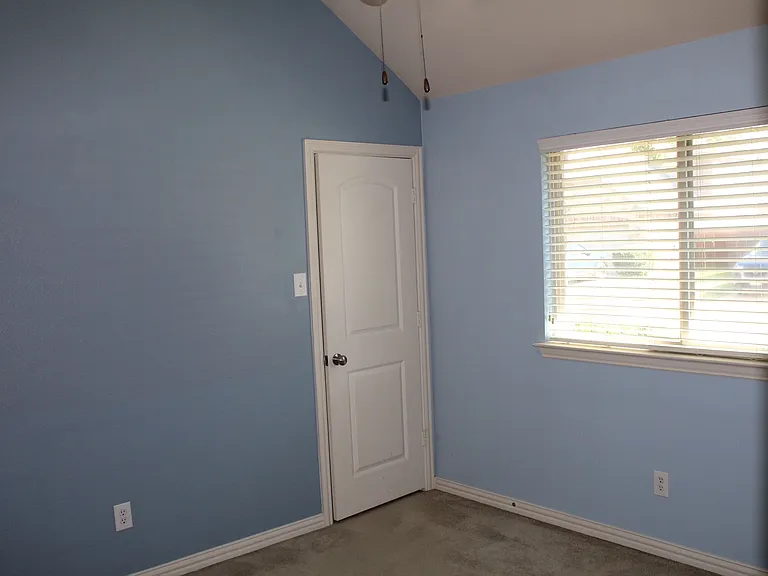 8100 Mountain Cedar Dr — Photo 21