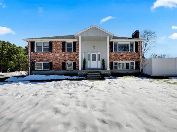 19 Maplecrest Dr, Southborough, MA 01772