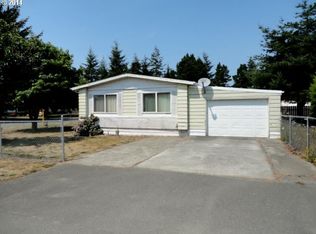 230 North Ave, Bandon, OR 97411