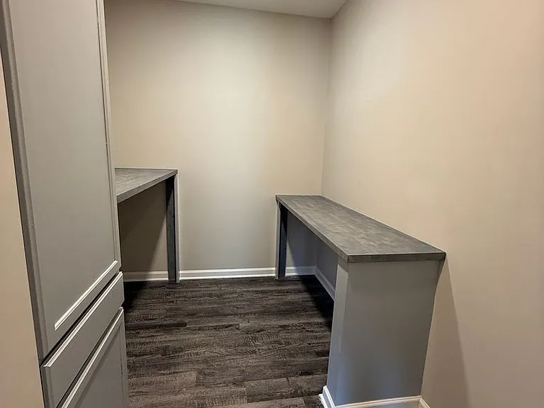 Hyde Glen Apartments — Photo 28