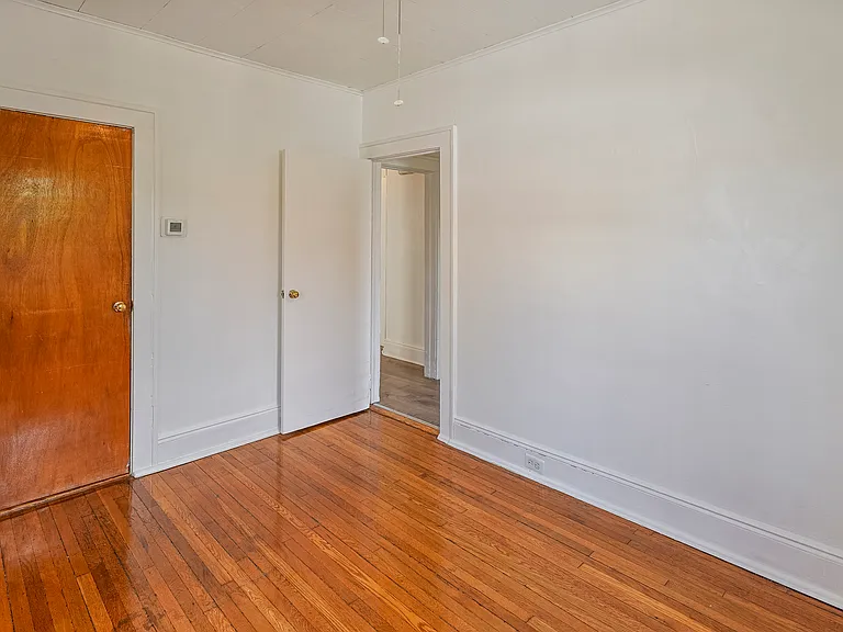 1120 73rd St #1 — Photo 12