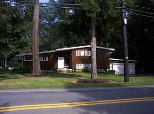 710 Park Ave, Woolrich, PA 17779