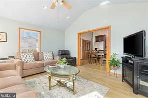 1 Iris Pl — Photo 4