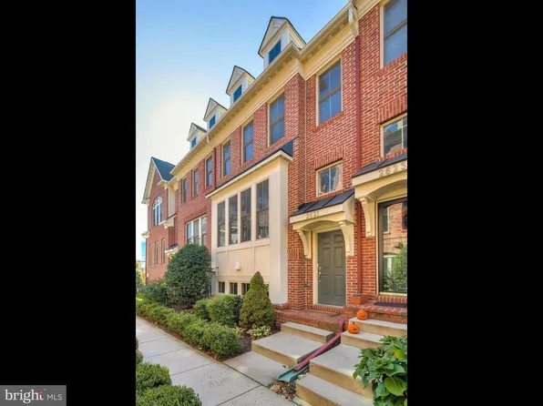 2621 S Kenmore Ct, Arlington, VA 22206