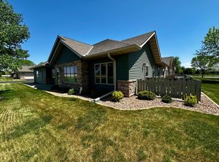 1636 Thunderbird Rd #11, Marshall, MN 56258