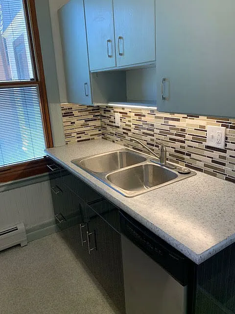 127 College Avenue — Photo 3