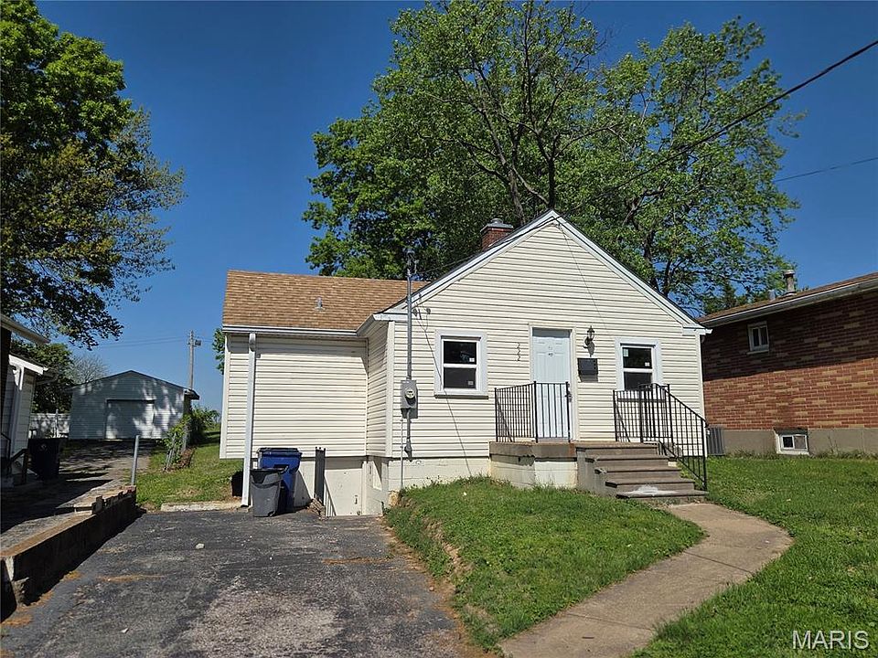 1st image of 2221 Wolter Ave
