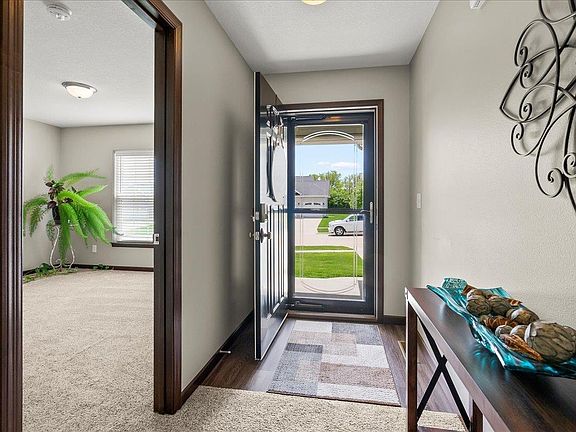 2nd image of 2924 Timber Cove Dr