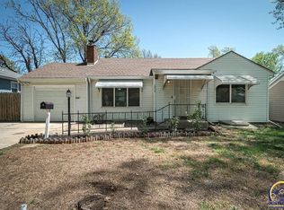1034 SW Parkview St, Topeka, KS 66604