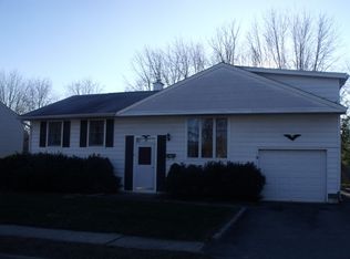 16 Fairview Ave, Newton, NJ 07860