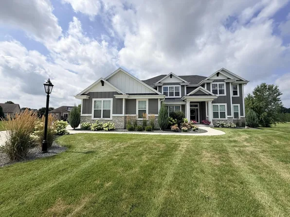 N42W22777 London COURT, Pewaukee, WI 53072