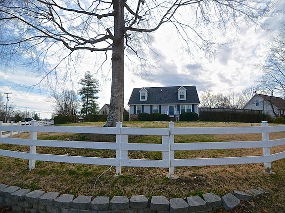 2nd image of 430 Cunningham Ln