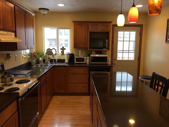 Maple Shaker style cabinets