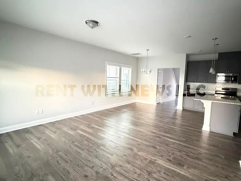 529 Eversden Dr — Photo 6