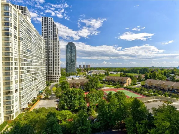 156 Enfield Pl Unit 1210, Mississauga, ON L5B 4L8