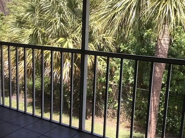 235 SE Village Dr, Port Saint Lucie, FL 34952