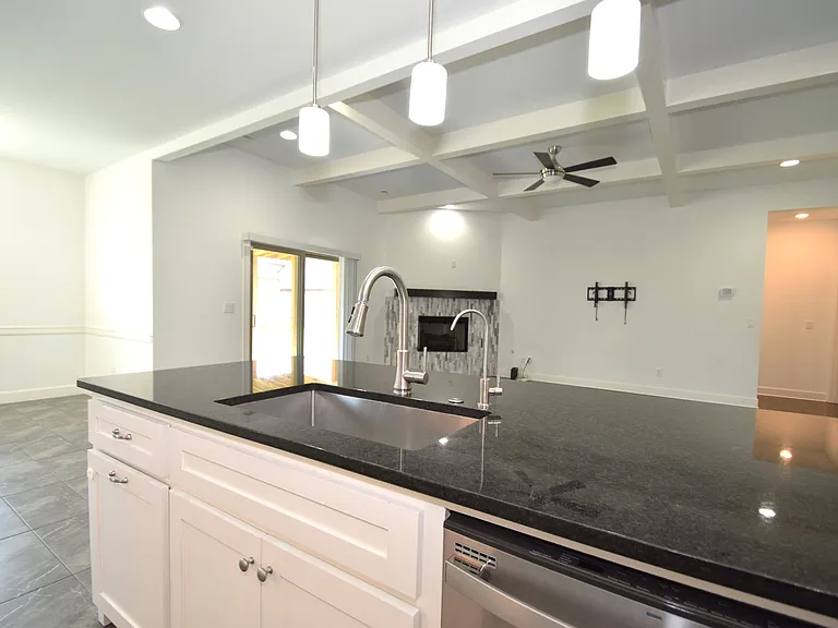 4203 SW Bermuda Ave — Photo 9